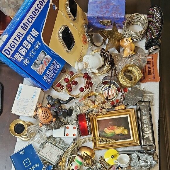 Estate Sale Mystery Box 65 Items - Picture 3 of 3